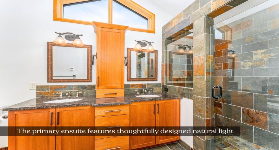 826 5th Street, Canmore, Alberta T1W2G4, 3 Bedrooms Bedrooms, ,4 BathroomsBathrooms,Residential,For Sale,5th,A2298625