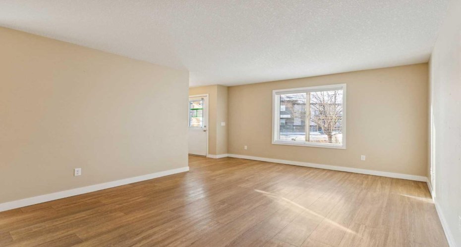 2781 Chinook Winds Drive, Airdrie, Alberta T4B 3S5, 2 Bedrooms Bedrooms, ,1 BathroomBathrooms,Residential,For Sale,Chinook Winds,A2299399