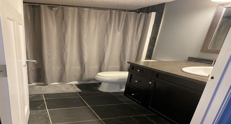 8453 102 Avenue, Grande Prairie, Alberta T8X 0N7, 4 Bedrooms Bedrooms, ,3 BathroomsBathrooms,Residential,For Sale,102,A2299608