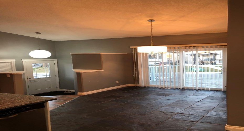 8453 102 Avenue, Grande Prairie, Alberta T8X 0N7, 4 Bedrooms Bedrooms, ,3 BathroomsBathrooms,Residential,For Sale,102,A2299608