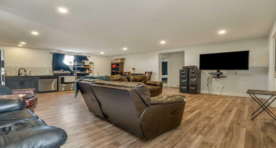 82 Prairie Gold Street, Taber, Alberta T1G 0E8, 4 Bedrooms Bedrooms, ,3 BathroomsBathrooms,Residential,For Sale,Prairie Gold Street,A2299629