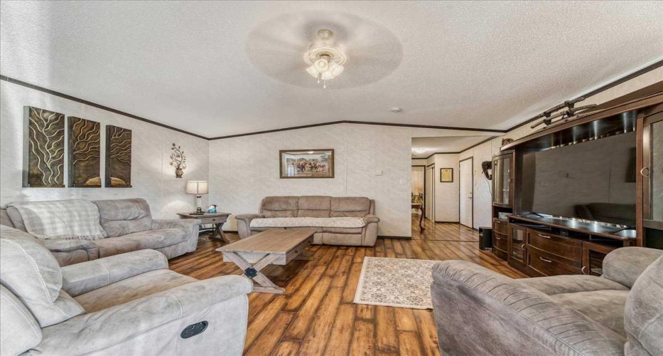 190003 Range Rd 240, Rural Vulcan County, Alberta T0L1P0, 3 Bedrooms Bedrooms, ,2 BathroomsBathrooms,Residential,For Sale,Range Rd 240,A2299782