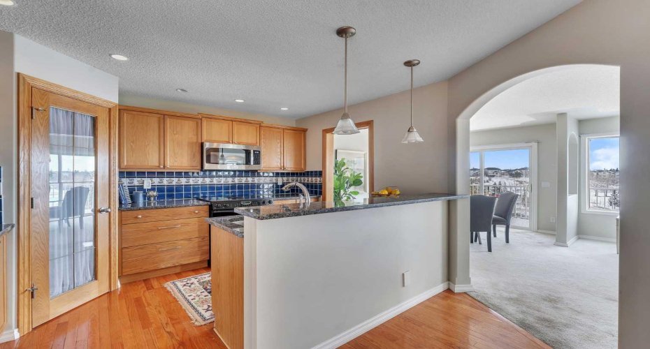 107 Citadel Estates Manor, Calgary, Alberta T3G 5M7, 2 Bedrooms Bedrooms, ,4 BathroomsBathrooms,Residential,For Sale,Citadel Estates,A2299906