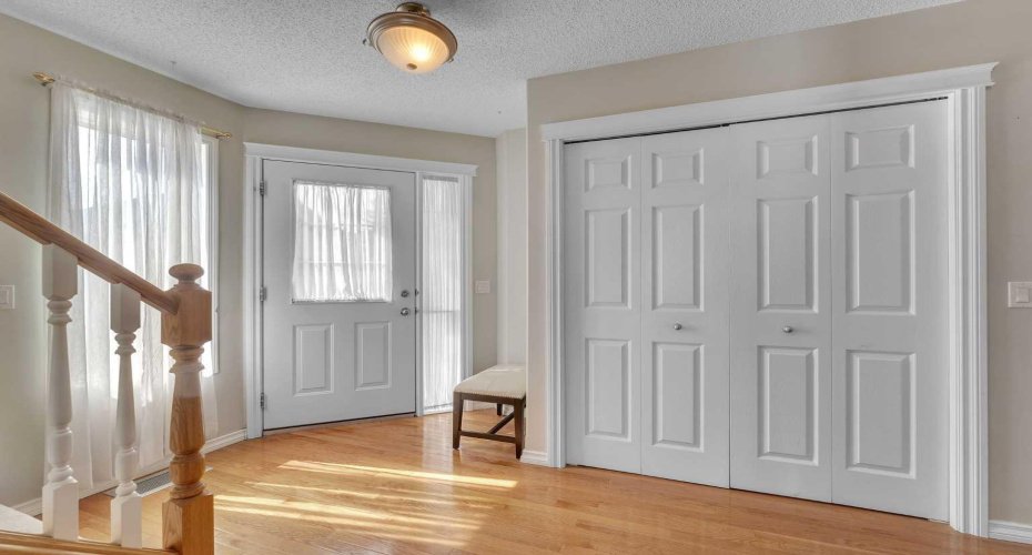 107 Citadel Estates Manor, Calgary, Alberta T3G 5M7, 2 Bedrooms Bedrooms, ,4 BathroomsBathrooms,Residential,For Sale,Citadel Estates,A2299906