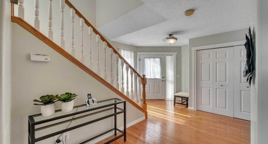 107 Citadel Estates Manor, Calgary, Alberta T3G 5M7, 2 Bedrooms Bedrooms, ,4 BathroomsBathrooms,Residential,For Sale,Citadel Estates,A2299906