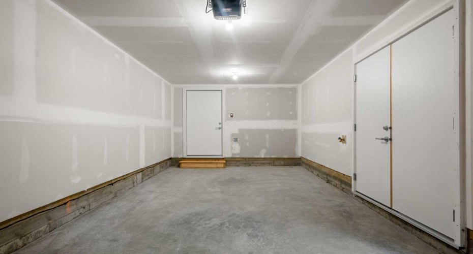 285 Chelsea Court, Chestermere, Alberta T1X 2W7, 2 Bedrooms Bedrooms, ,3 BathroomsBathrooms,Residential,For Sale,Chelsea,A2300009