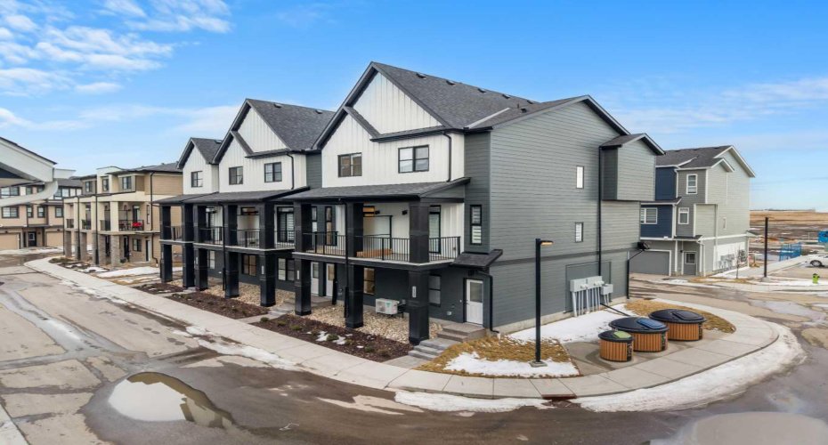 285 Chelsea Court, Chestermere, Alberta T1X 2W7, 2 Bedrooms Bedrooms, ,3 BathroomsBathrooms,Residential,For Sale,Chelsea,A2300009