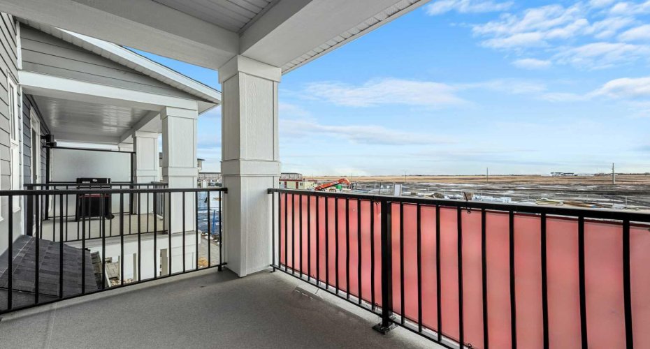 285 CHELSEA Court, Chestermere, Alberta T1X 2W7, 2 Bedrooms Bedrooms, ,3 BathroomsBathrooms,Residential,For Sale,CHELSEA,A2300056