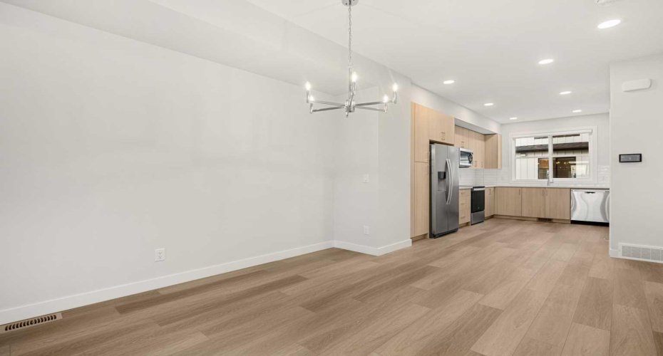 285 CHELSEA Court, Chestermere, Alberta T1X 2W7, 2 Bedrooms Bedrooms, ,3 BathroomsBathrooms,Residential,For Sale,CHELSEA,A2300056