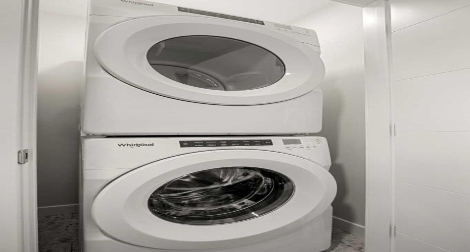 285 CHELSEA Court, Chestermere, Alberta T1X 2W7, 2 Bedrooms Bedrooms, ,3 BathroomsBathrooms,Residential,For Sale,CHELSEA,A2300056