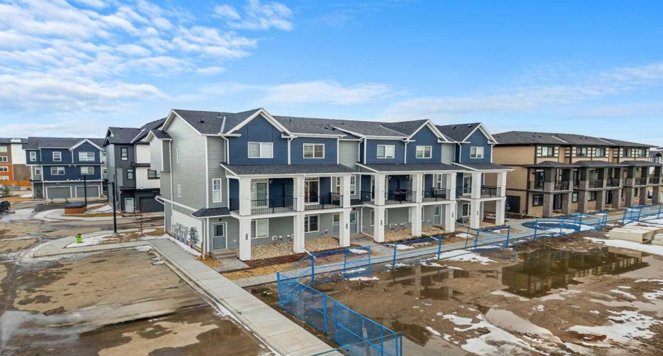 285 CHELSEA Court, Chestermere, Alberta T1X 2W7, 2 Bedrooms Bedrooms, ,3 BathroomsBathrooms,Residential,For Sale,CHELSEA,A2300056