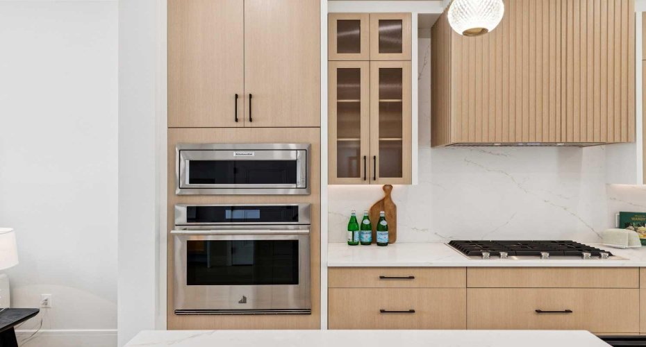 2810 38 Street, Calgary, Alberta T3E3G2, 5 Bedrooms Bedrooms, ,4 BathroomsBathrooms,Residential,For Sale,38,A2300128