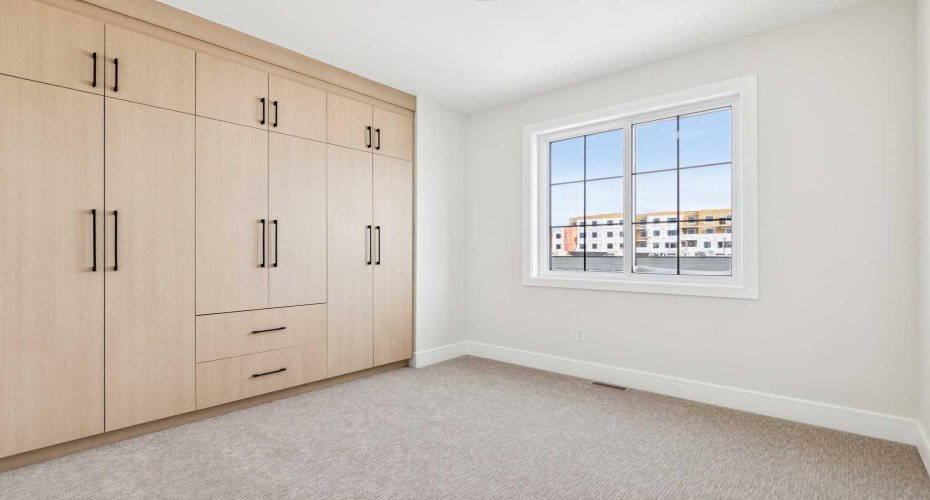 2810 38 Street, Calgary, Alberta T3E3G2, 5 Bedrooms Bedrooms, ,4 BathroomsBathrooms,Residential,For Sale,38,A2300128