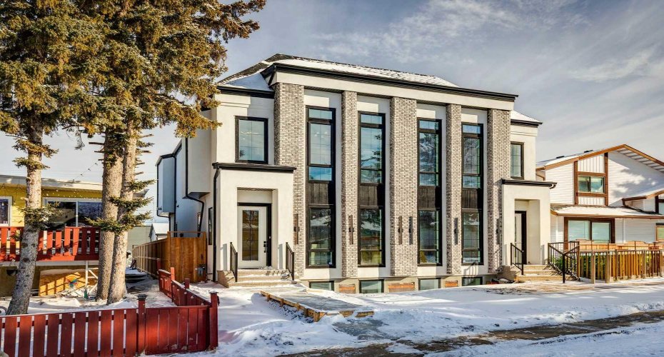 2810 38 Street, Calgary, Alberta T3E3G2, 5 Bedrooms Bedrooms, ,4 BathroomsBathrooms,Residential,For Sale,38,A2300128