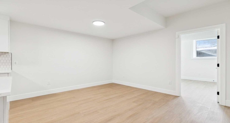 2810 38 Street, Calgary, Alberta T3E3G2, 5 Bedrooms Bedrooms, ,4 BathroomsBathrooms,Residential,For Sale,38,A2300128