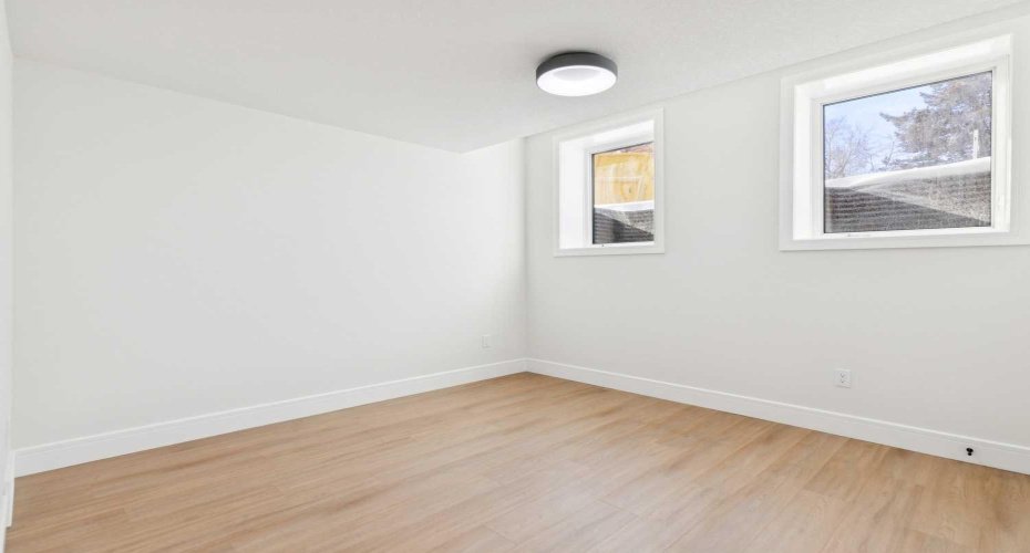 2810 38 Street, Calgary, Alberta T3E3G2, 5 Bedrooms Bedrooms, ,4 BathroomsBathrooms,Residential,For Sale,38,A2300128