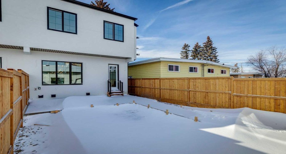 2810 38 Street, Calgary, Alberta T3E3G2, 5 Bedrooms Bedrooms, ,4 BathroomsBathrooms,Residential,For Sale,38,A2300128