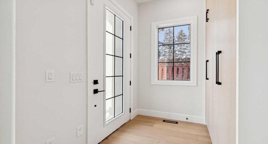 2810 38 Street, Calgary, Alberta T3E3G2, 5 Bedrooms Bedrooms, ,4 BathroomsBathrooms,Residential,For Sale,38,A2300128