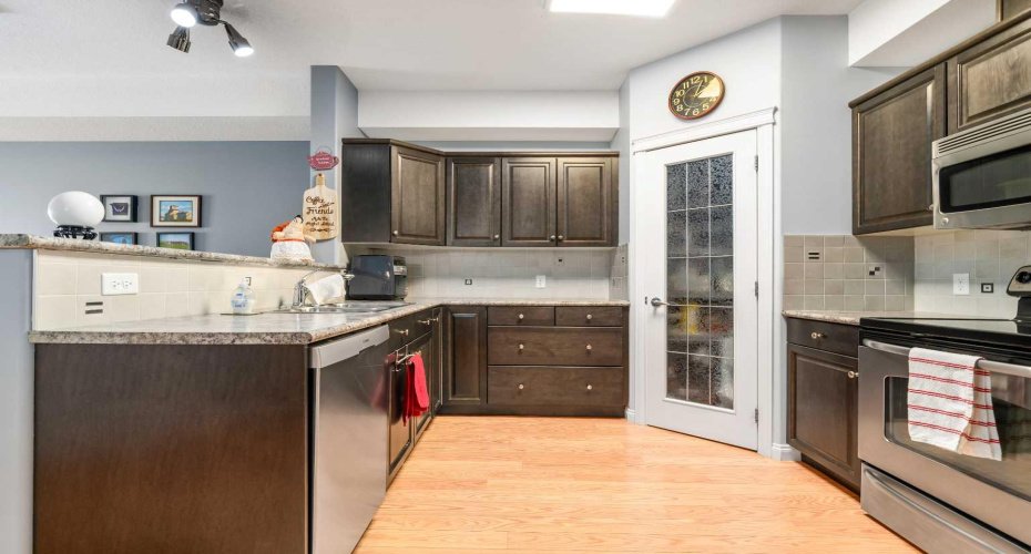 201 River Ridge Drive, Medicine Hat, Alberta T1A 8V5, 1 Bedroom Bedrooms, ,1 BathroomBathrooms,Residential,For Sale,River Ridge,A2300347