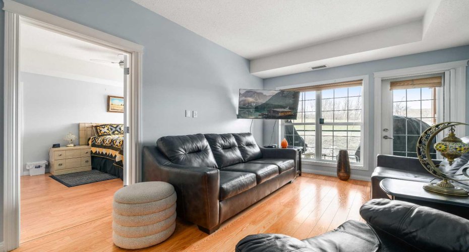 201 River Ridge Drive, Medicine Hat, Alberta T1A 8V5, 1 Bedroom Bedrooms, ,1 BathroomBathrooms,Residential,For Sale,River Ridge,A2300347