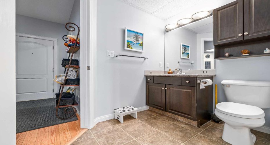 201 River Ridge Drive, Medicine Hat, Alberta T1A 8V5, 1 Bedroom Bedrooms, ,1 BathroomBathrooms,Residential,For Sale,River Ridge,A2300347