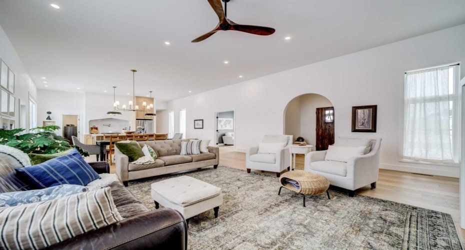 5 Quarry Bank Road, Raymond, Alberta T0K 2S0, 5 Bedrooms Bedrooms, ,3 BathroomsBathrooms,Residential,For Sale,Quarry Bank,A2300382