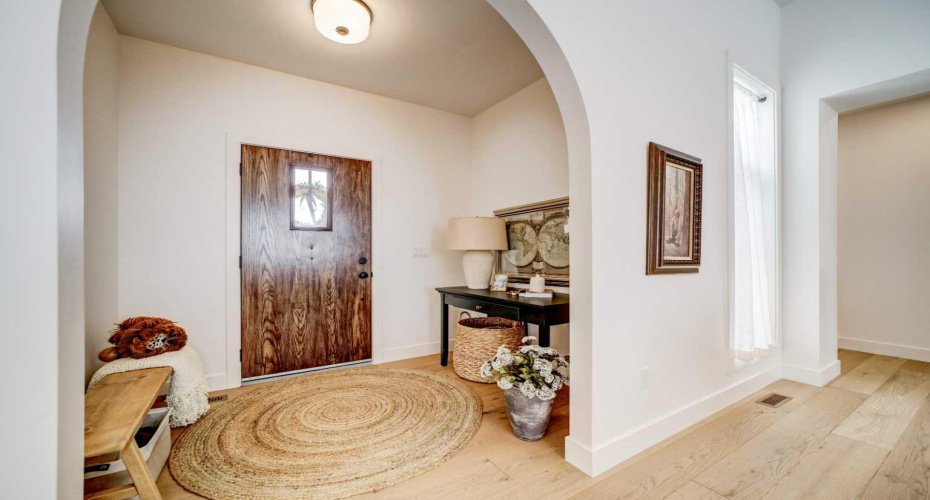 5 Quarry Bank Road, Raymond, Alberta T0K 2S0, 5 Bedrooms Bedrooms, ,3 BathroomsBathrooms,Residential,For Sale,Quarry Bank,A2300382