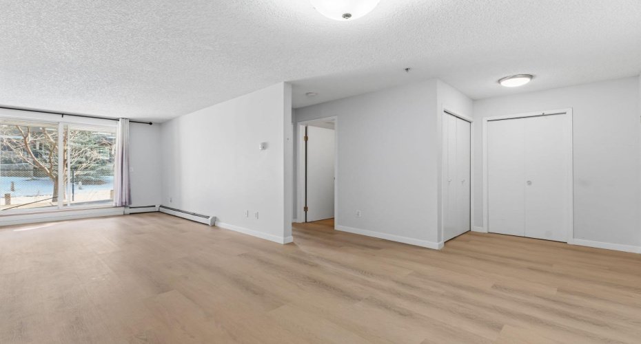 4975 130 Avenue, Calgary, Alberta T2Z 4P2, 2 Bedrooms Bedrooms, ,2 BathroomsBathrooms,Residential,For Sale,130,A2301194