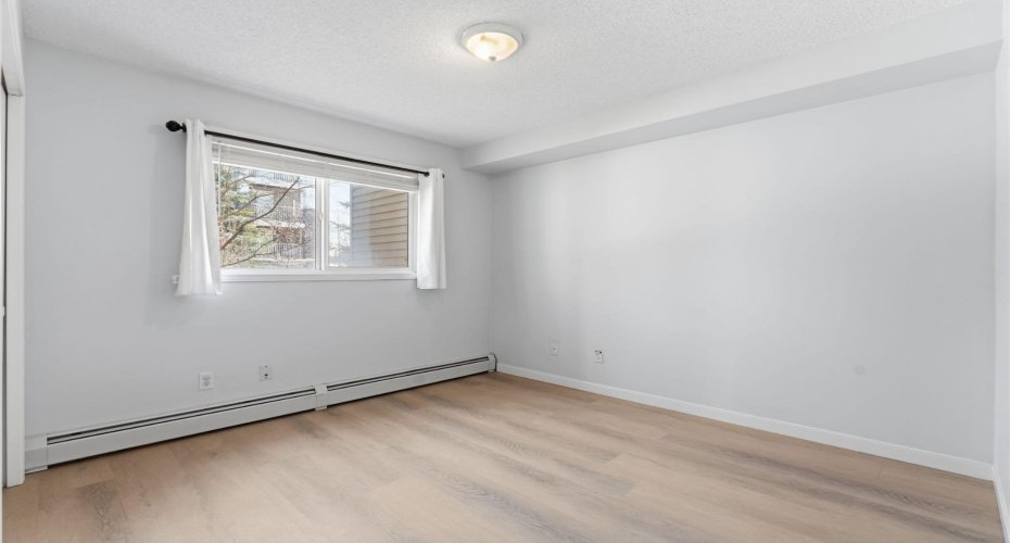 4975 130 Avenue, Calgary, Alberta T2Z 4P2, 2 Bedrooms Bedrooms, ,2 BathroomsBathrooms,Residential,For Sale,130,A2301194