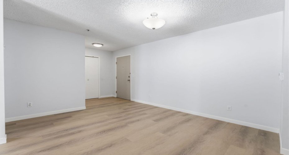 4975 130 Avenue, Calgary, Alberta T2Z 4P2, 2 Bedrooms Bedrooms, ,2 BathroomsBathrooms,Residential,For Sale,130,A2301194