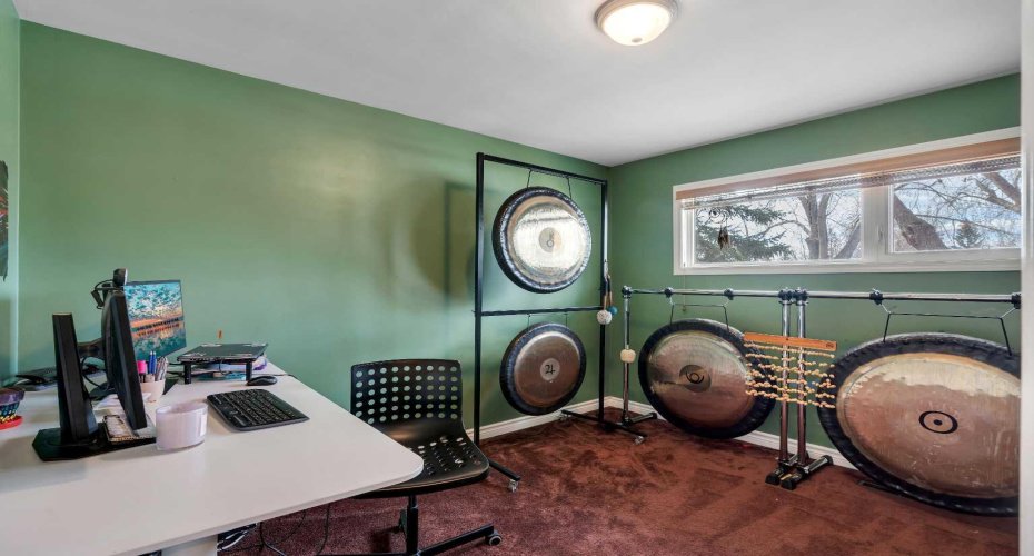 3116 Brentwood Boulevard, Calgary, Alberta T2L 1J8, 4 Bedrooms Bedrooms, ,2 BathroomsBathrooms,Residential,For Sale,Brentwood,A2301479