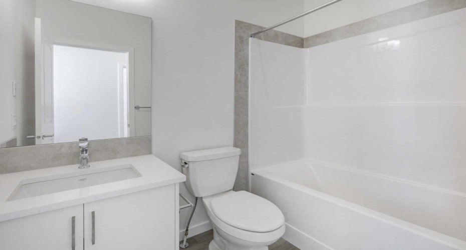 47 Lewisburg Manor, Calgary, Alberta T3P 2N7, 6 Bedrooms Bedrooms, ,4 BathroomsBathrooms,Residential,For Sale,Lewisburg,A2301813