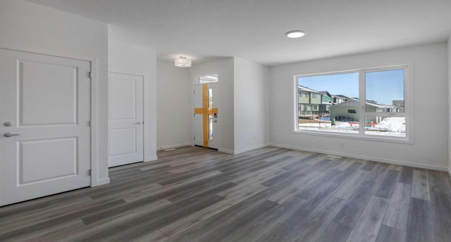 47 Lewisburg Manor, Calgary, Alberta T3P 2N7, 6 Bedrooms Bedrooms, ,4 BathroomsBathrooms,Residential,For Sale,Lewisburg,A2301813