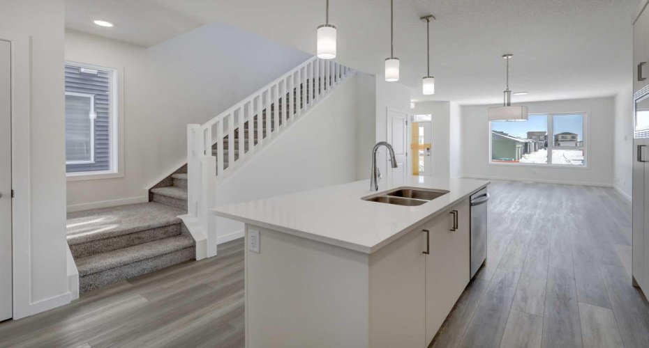 47 Lewisburg Manor, Calgary, Alberta T3P 2N7, 6 Bedrooms Bedrooms, ,4 BathroomsBathrooms,Residential,For Sale,Lewisburg,A2301813