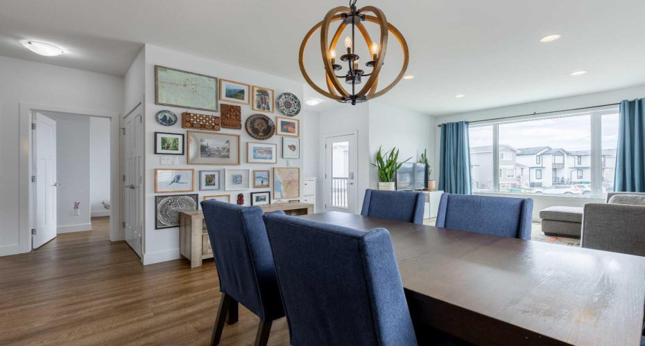 784 Coalbrook Close, Lethbridge, Alberta T1J 5M9, 5 Bedrooms Bedrooms, ,4 BathroomsBathrooms,Residential,For Sale,Coalbrook,A2302027