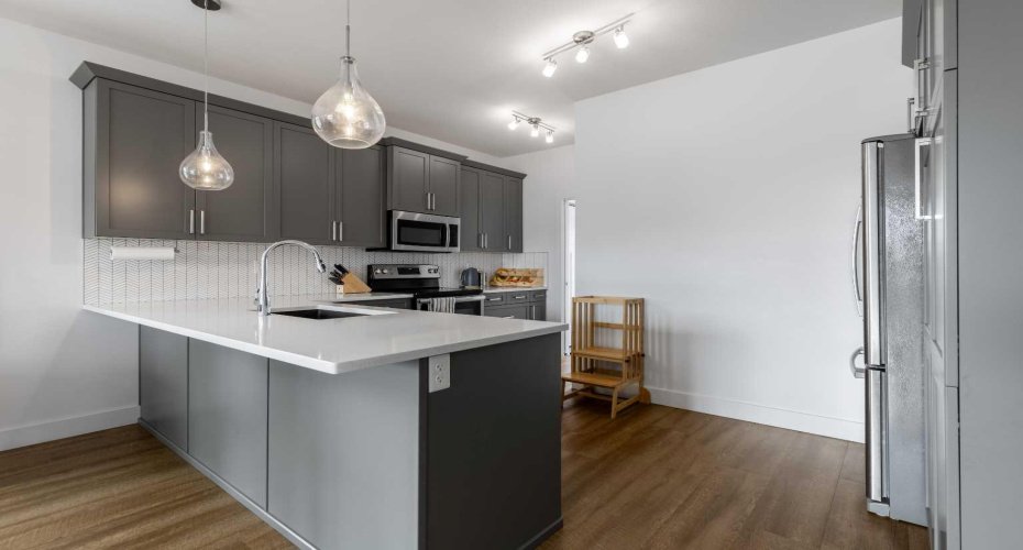 784 Coalbrook Close, Lethbridge, Alberta T1J 5M9, 5 Bedrooms Bedrooms, ,4 BathroomsBathrooms,Residential,For Sale,Coalbrook,A2302027