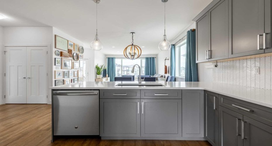 784 Coalbrook Close, Lethbridge, Alberta T1J 5M9, 5 Bedrooms Bedrooms, ,4 BathroomsBathrooms,Residential,For Sale,Coalbrook,A2302027