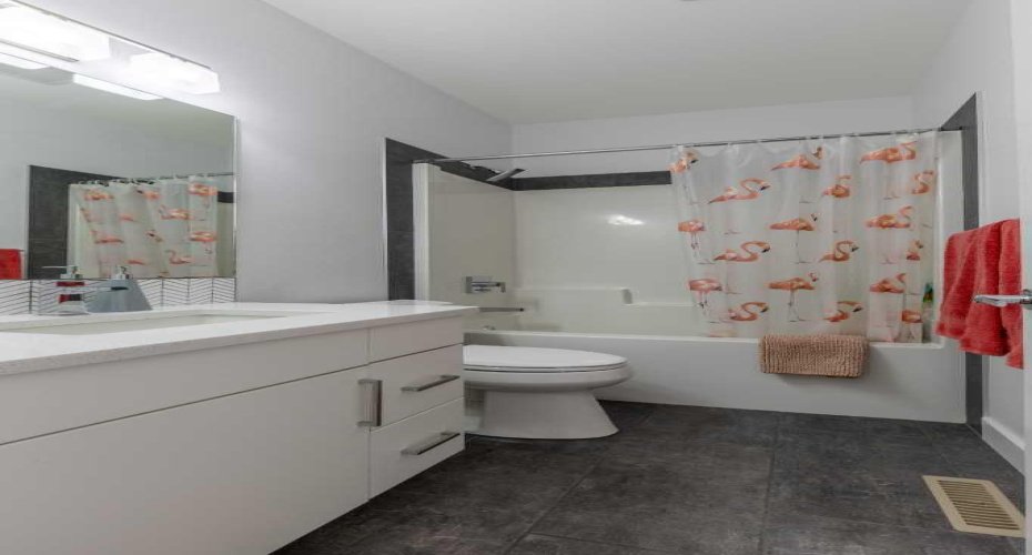 784 Coalbrook Close, Lethbridge, Alberta T1J 5M9, 5 Bedrooms Bedrooms, ,4 BathroomsBathrooms,Residential,For Sale,Coalbrook,A2302027