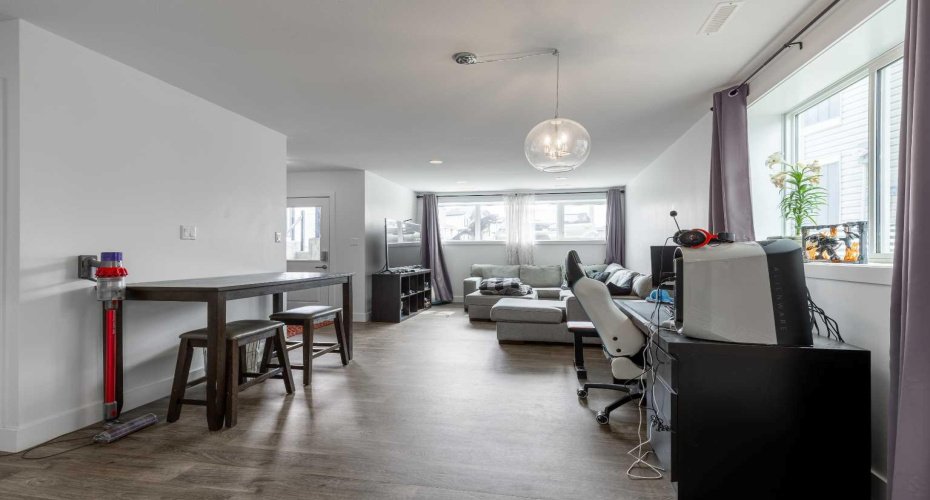 784 Coalbrook Close, Lethbridge, Alberta T1J 5M9, 5 Bedrooms Bedrooms, ,4 BathroomsBathrooms,Residential,For Sale,Coalbrook,A2302027