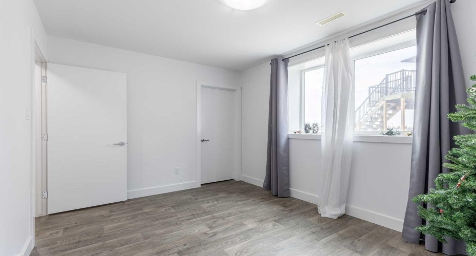 784 Coalbrook Close, Lethbridge, Alberta T1J 5M9, 5 Bedrooms Bedrooms, ,4 BathroomsBathrooms,Residential,For Sale,Coalbrook,A2302027