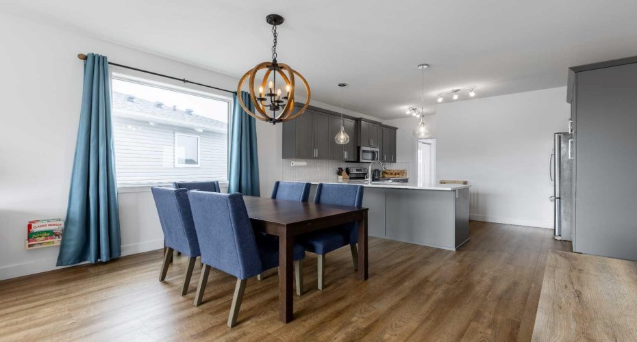 784 Coalbrook Close, Lethbridge, Alberta T1J 5M9, 5 Bedrooms Bedrooms, ,4 BathroomsBathrooms,Residential,For Sale,Coalbrook,A2302027