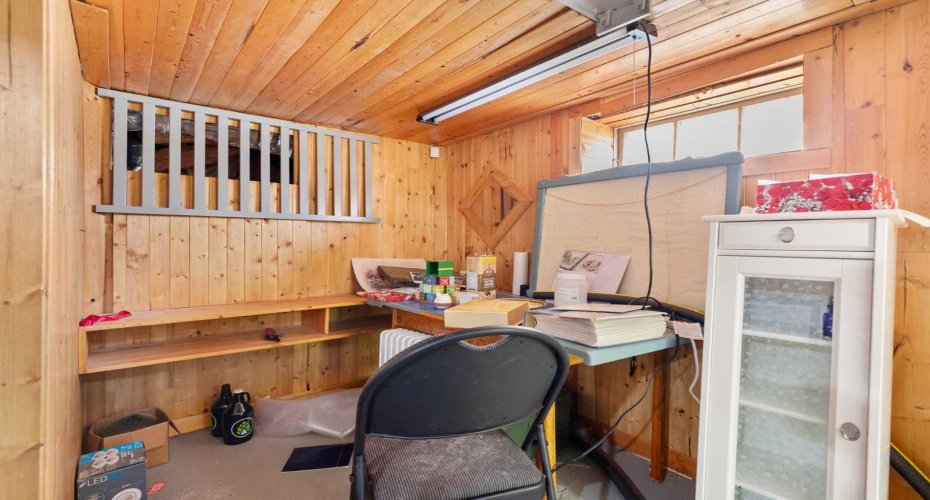 471 10 Street, Medicine Hat, Alberta T1A1R2, 3 Bedrooms Bedrooms, ,1 BathroomBathrooms,Residential,For Sale,10,A2302095