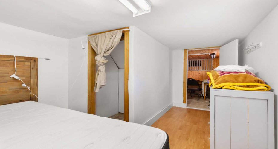 471 10 Street, Medicine Hat, Alberta T1A1R2, 3 Bedrooms Bedrooms, ,1 BathroomBathrooms,Residential,For Sale,10,A2302095