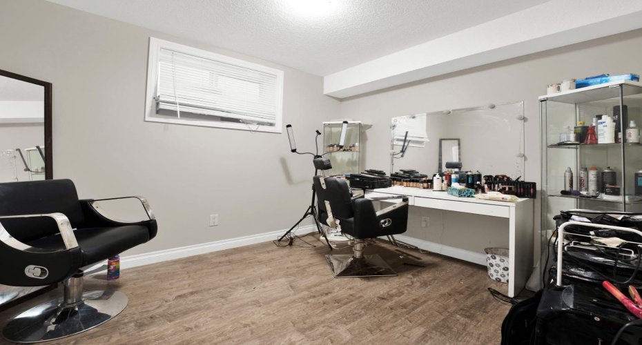 360 Saddlemont Boulevard, Calgary, Alberta T3J 0M8, 7 Bedrooms Bedrooms, ,5 BathroomsBathrooms,Residential,For Sale,Saddlemont,A2302243