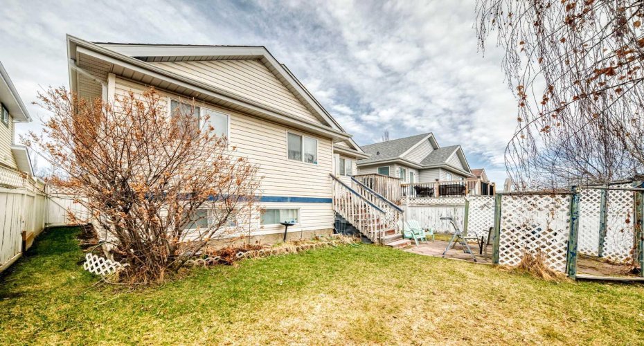 193 Somerset Drive, Calgary, Alberta T2Y3K2, 4 Bedrooms Bedrooms, ,3 BathroomsBathrooms,Residential,For Sale,Somerset,A2302301