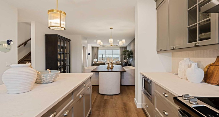 193 Silver Spruce Road, Calgary, Alberta T2X 6L3, 3 Bedrooms Bedrooms, ,3 BathroomsBathrooms,Residential,For Sale,Silver Spruce,A2302366