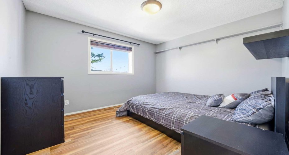 101 Cougarstone Manor, Calgary, Alberta T3H5N5, 3 Bedrooms Bedrooms, ,3 BathroomsBathrooms,Residential,For Sale,Cougarstone,A2302495