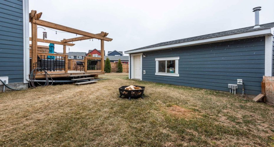 146 Magnolia Square, Calgary, Alberta T3M 2W5, 4 Bedrooms Bedrooms, ,4 BathroomsBathrooms,Residential,For Sale,Magnolia,A2302512