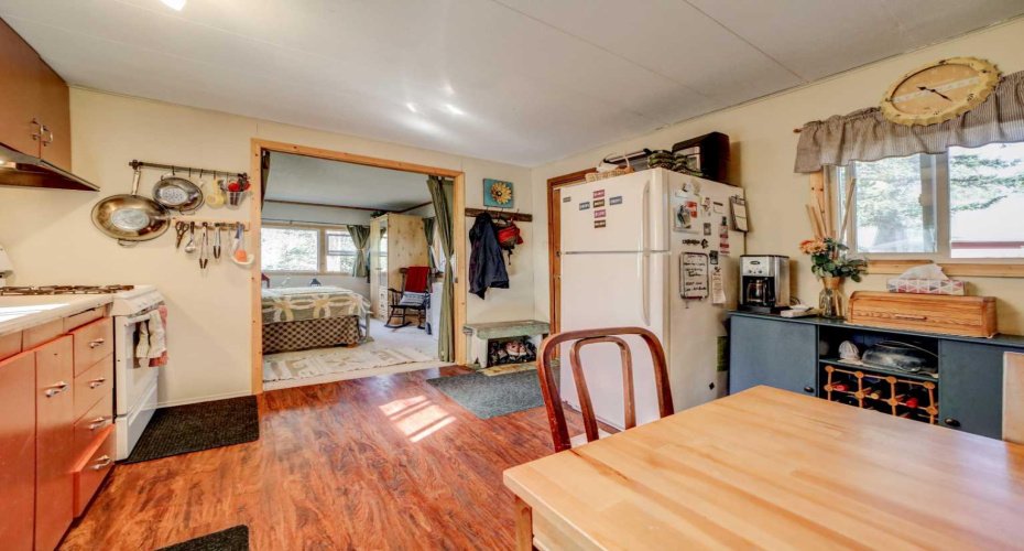 48 Lee Lake Road, Rural Pincher Creek No. 9, M.D. of, Alberta T0K1W0, 2 Bedrooms Bedrooms, ,1 BathroomBathrooms,Residential,For Sale,Lee Lake,A2302625