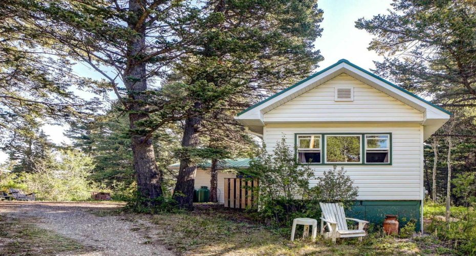 48 Lee Lake Road, Rural Pincher Creek No. 9, M.D. of, Alberta T0K1W0, 2 Bedrooms Bedrooms, ,1 BathroomBathrooms,Residential,For Sale,Lee Lake,A2302625